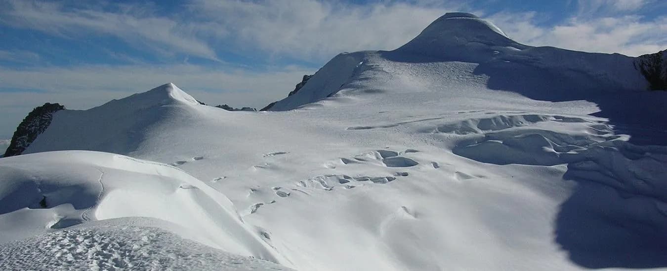 Dolma Khang Peak with Ramdung