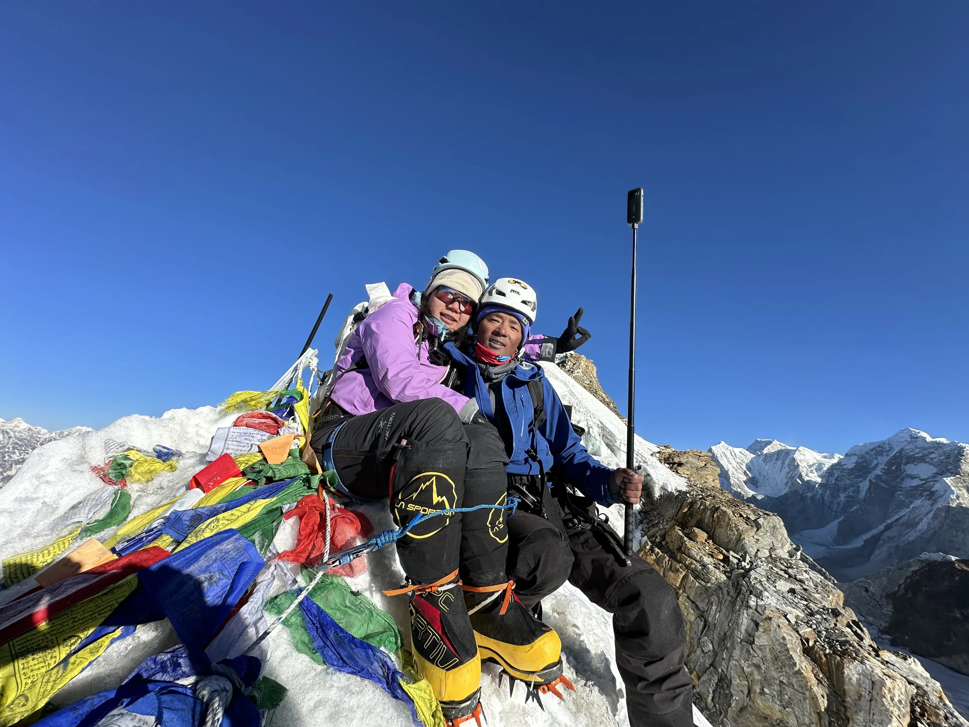 3 Peaks - Mera - Island - Lobuche with Everest Base Camp
