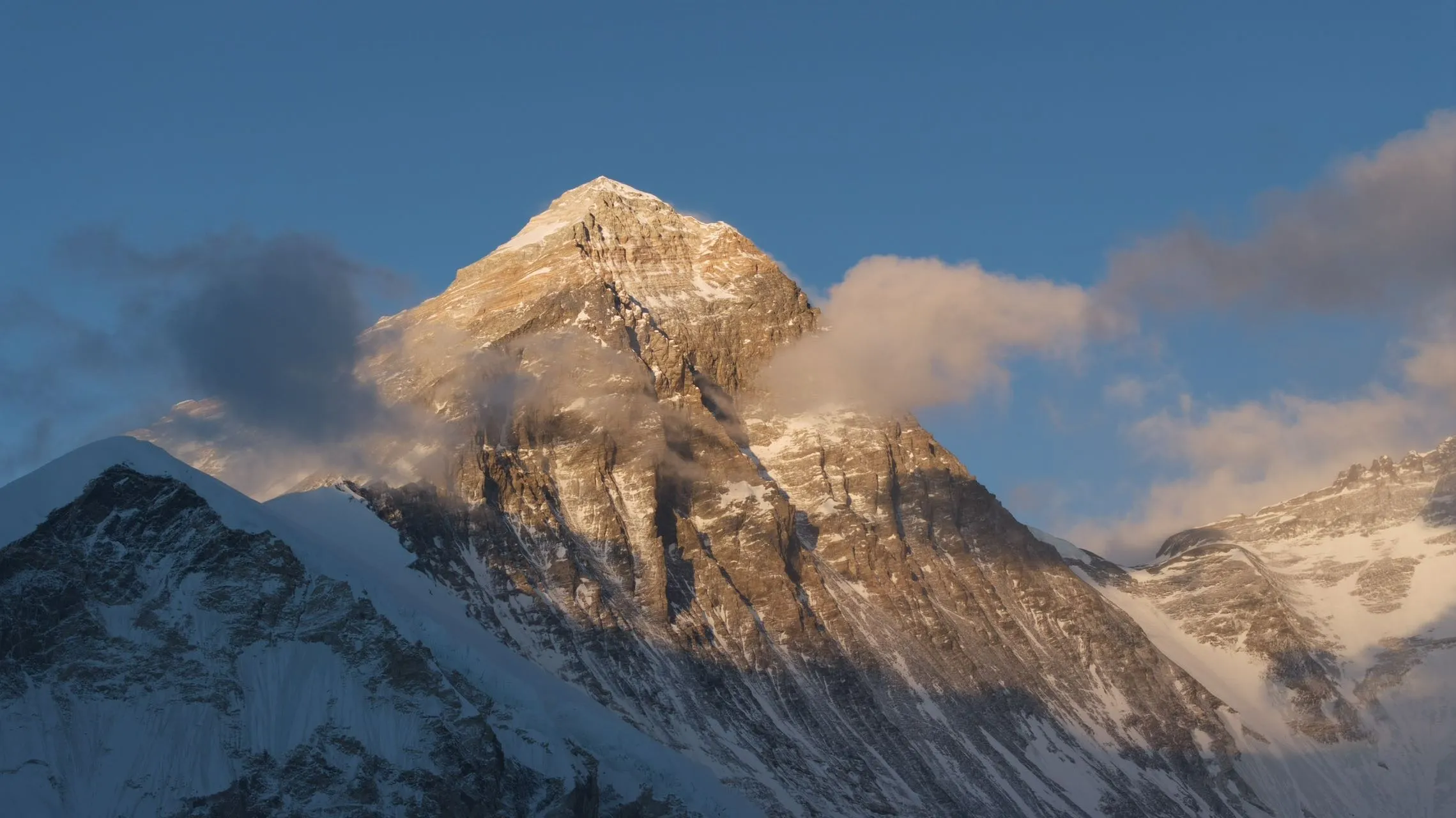 Everest with Lobuche Expedition